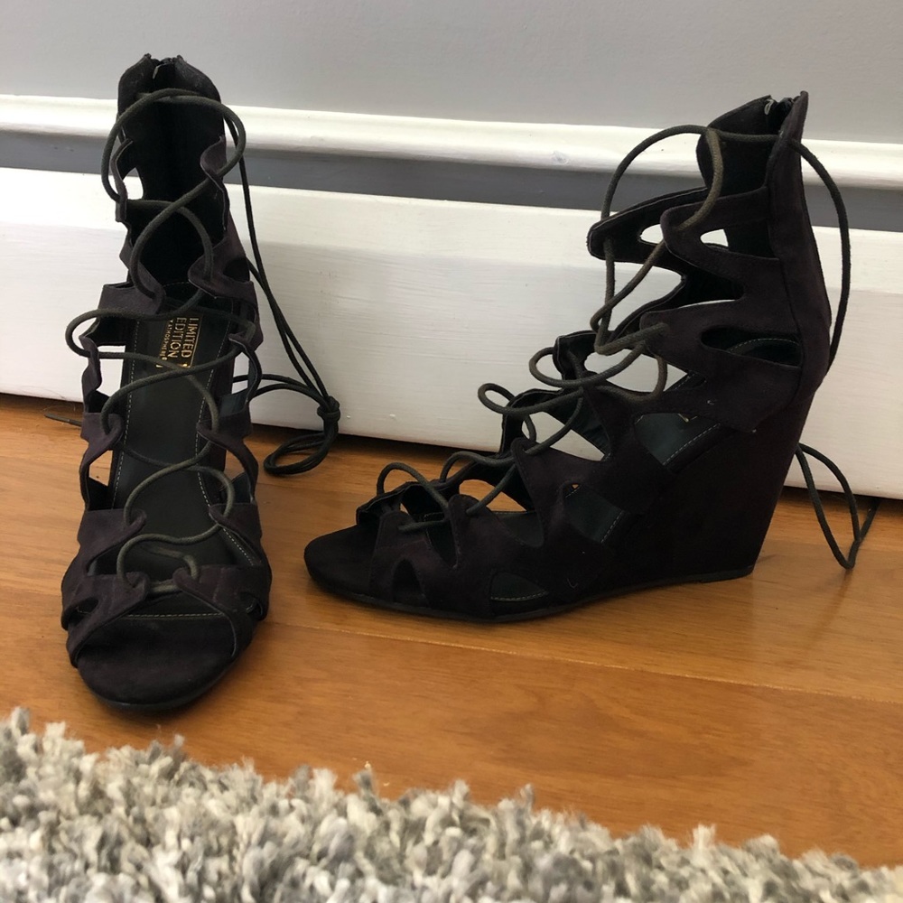 Black straps Lace up Wedges